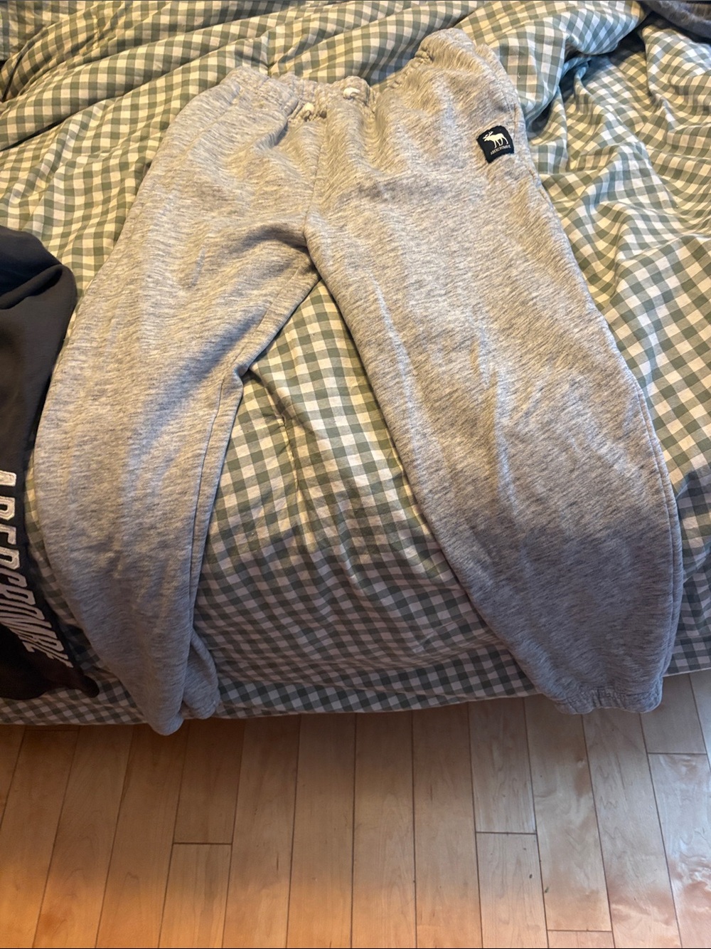 abercrombie kids Heather Gray Sweatpants with Logo Patch